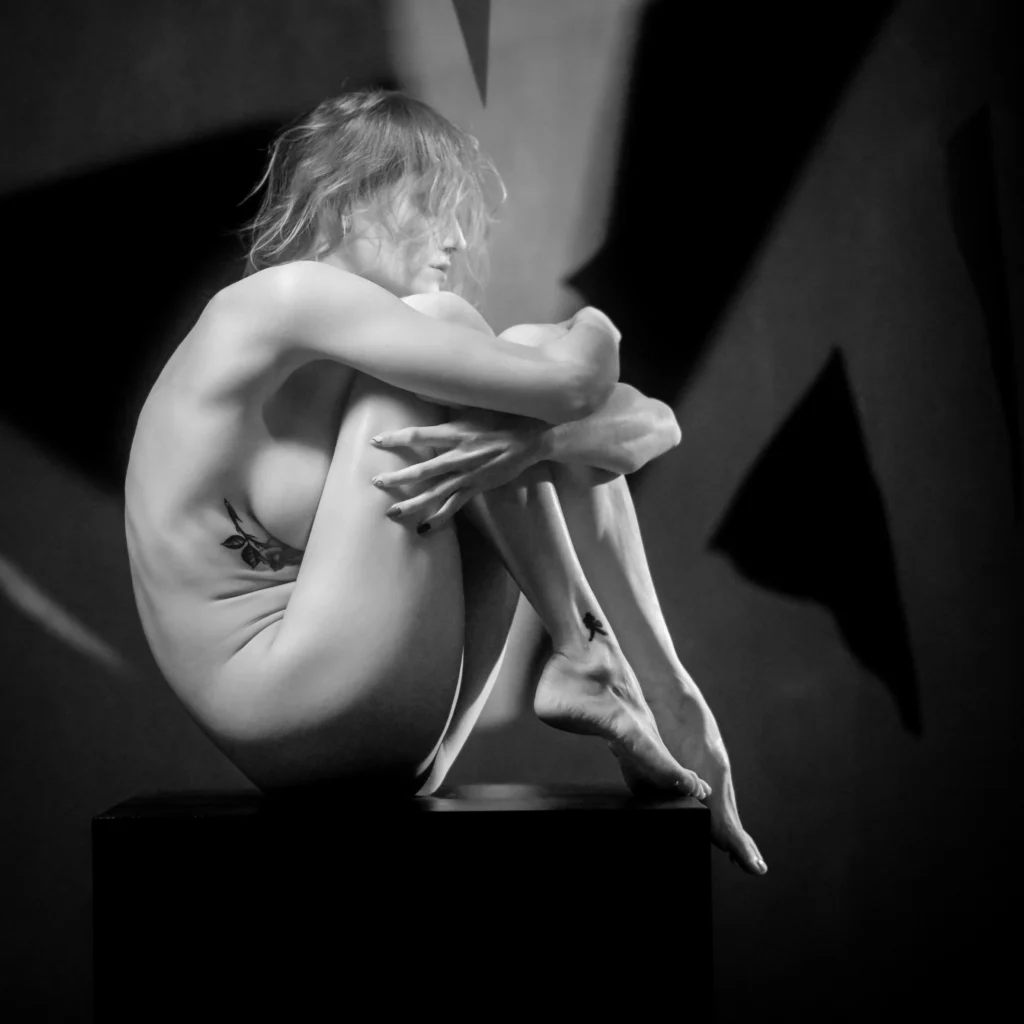 fotografia di nudo artico in bianco e nero fine art con illuminazione artistica di Francesco Francia